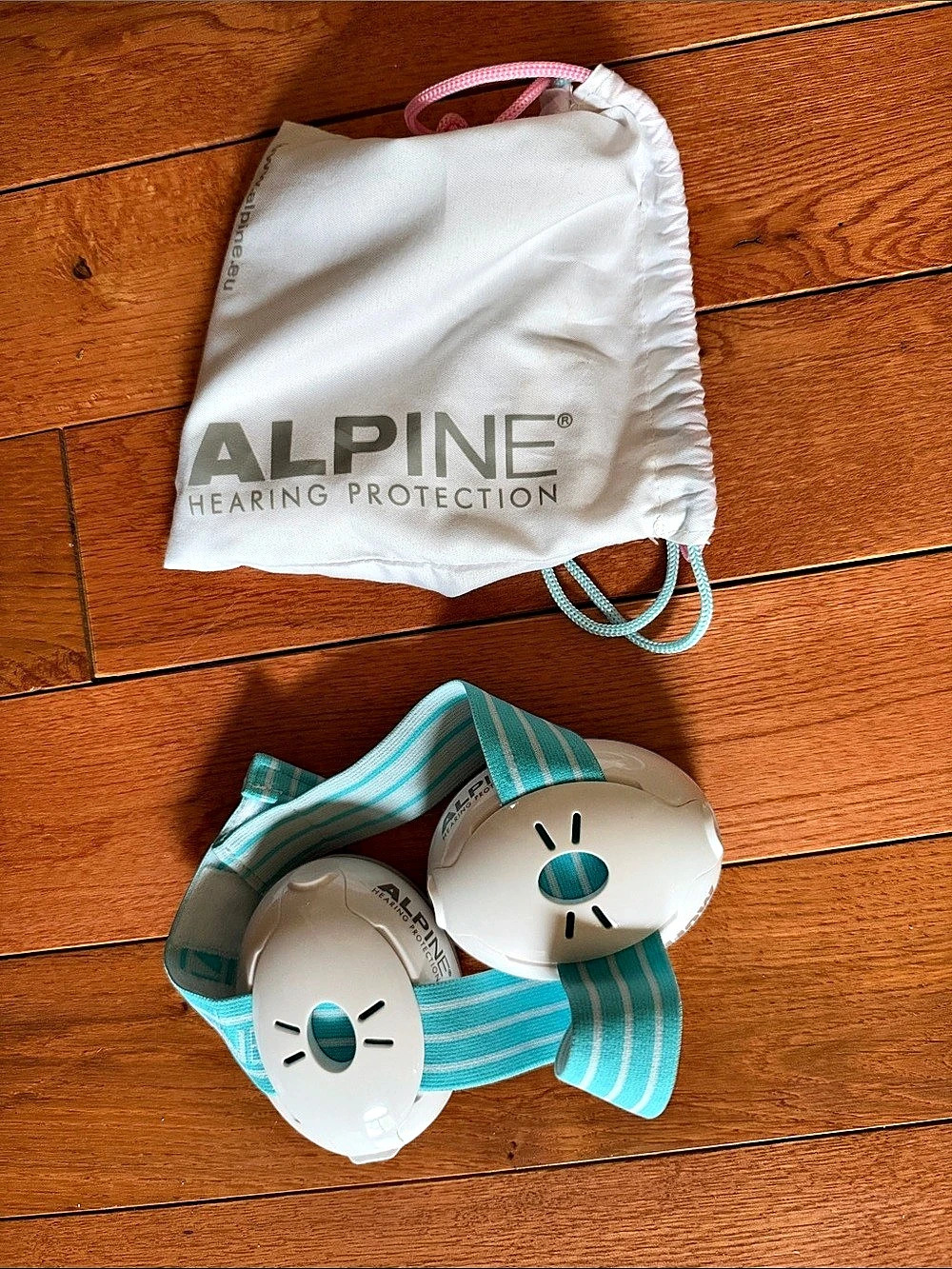 Alpine Ear Protection Set in White & Blue Like New for Babies